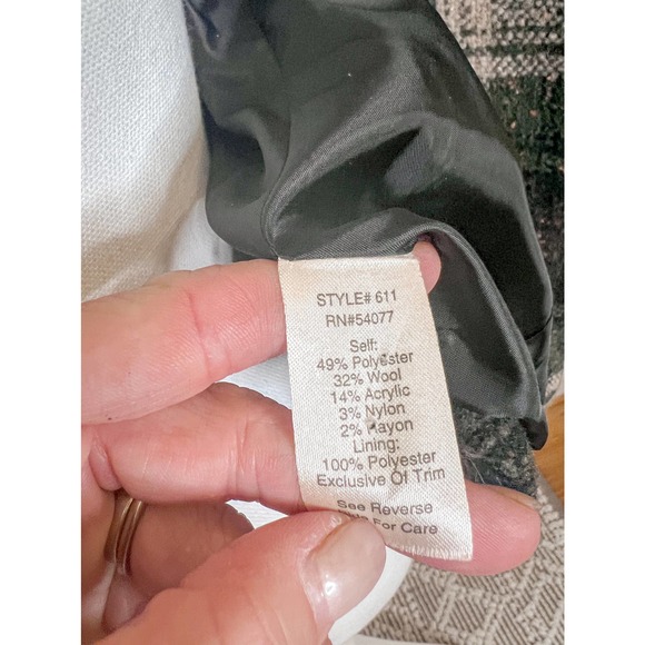 Cabi All Tied Up Plaid Wool Belted Mock Collar Vest  EUC Sz Medium - Picture 7 of 7